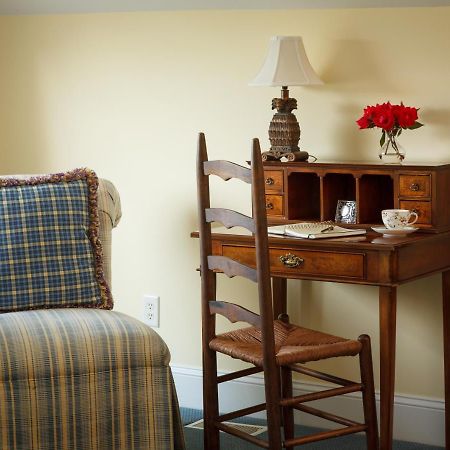 Gloucester Inn At Warner Hall מראה חיצוני תמונה