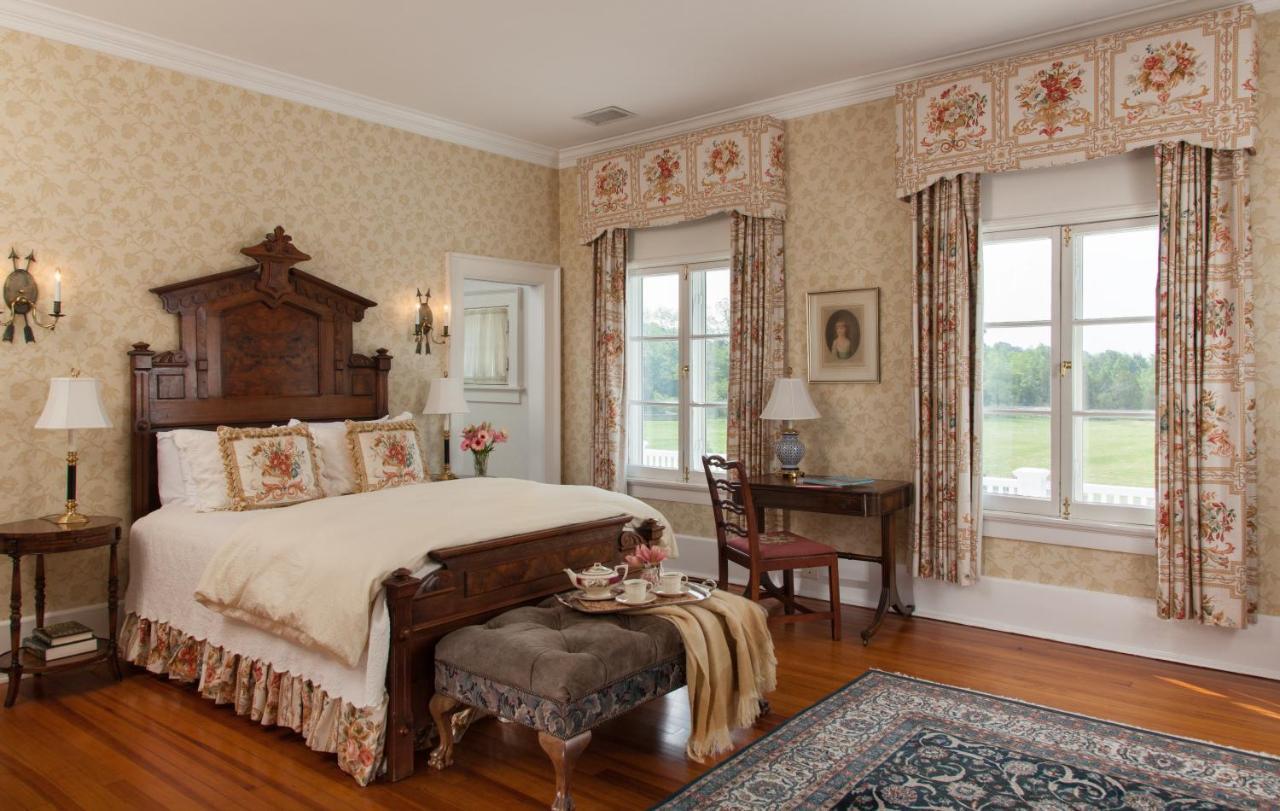 Gloucester Inn At Warner Hall מראה חיצוני תמונה